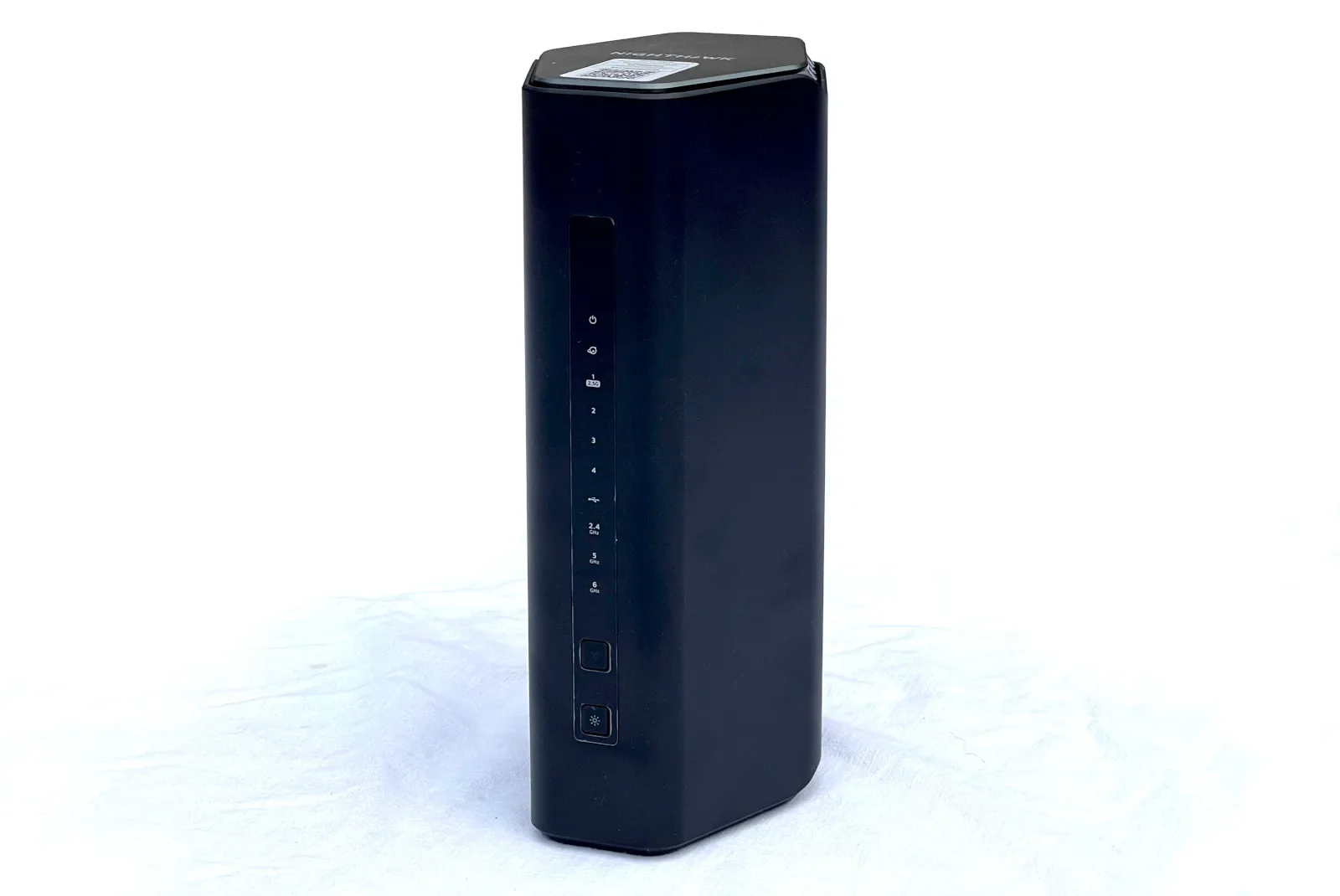 netgear-nighthawk-rs500-side-shot Nighthawk RS500 device